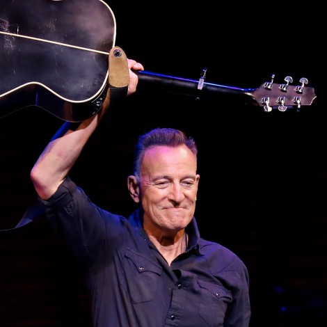Bruce Springsteen versiona a AC/DC con otras dos estrellas del rock: ¡no te pierdas su ‘Highway to Hell’!