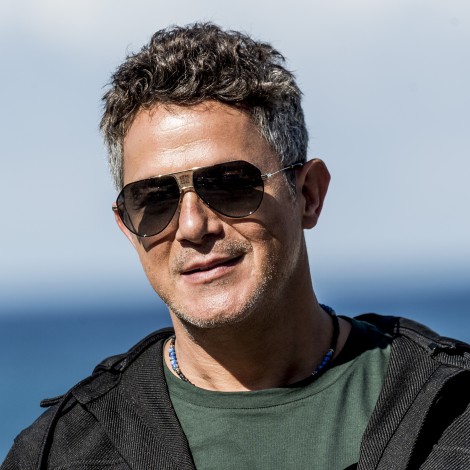 Alejandro Sanz comparte un vídeo de su hijo Dylan cantando: “Es un artista en vida”