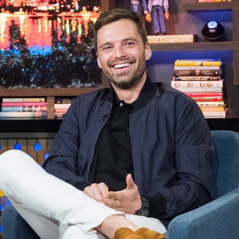 Sebastian Stan se pasea por Ibiza junto a su pareja, Alejandra Onieva, y Jon Kortajarena