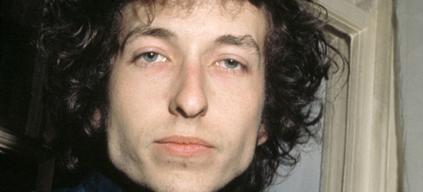 Bob Dylan se enfrenta a una dura acusación por abusos a una niña que podría destruir su imagen