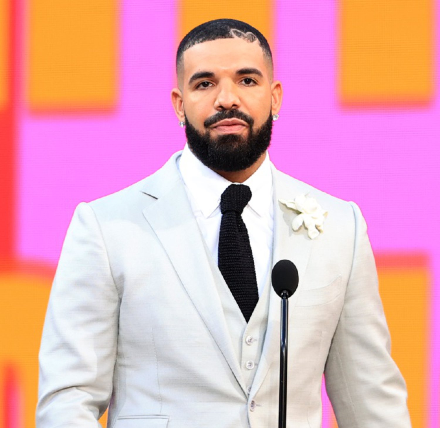 Drake desvela la secuela que le ha dejado el coronavirus | Love 40 | LOS40