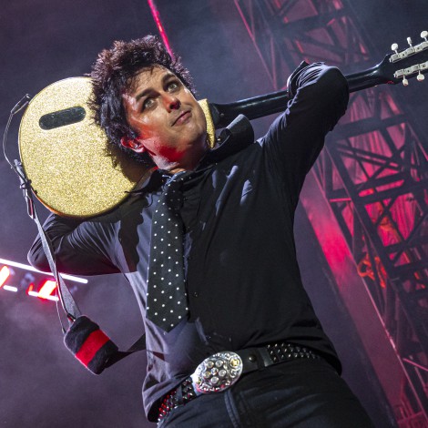 Green Day: Hace 10 años, Billie Joe Armstrong fue injustamente expulsado de un avión por sus pantalones caídos