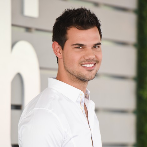 Taylor Lautner presume de cuerpazo nueve años después del final de ‘Crepúsculo’