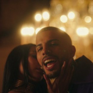 Rauw Alejandro y Chris Brown se unen a Rvssian en Nostálgico: mira el vídeo y la letra