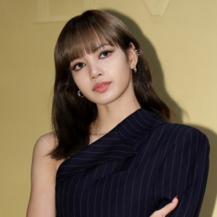 Lisa (BLACKPINK) hace temblar a la industria del K-Pop con LALISA, su debut en solitario: mira el vídeo