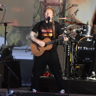 Ed Sheeran encuentra a su media naranja en Shivers: ¡mira el vídeo y la letra!