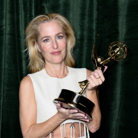 La ridícula pregunta de una periodista a Gillian Anderson tras ganar el Emmy se hace viral