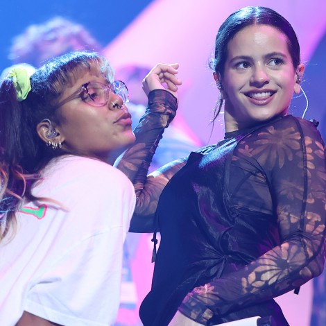 Rosalía, Tokischa y el beso con el que han ‘robado’ el show de los premios Billboard Latinos 2021