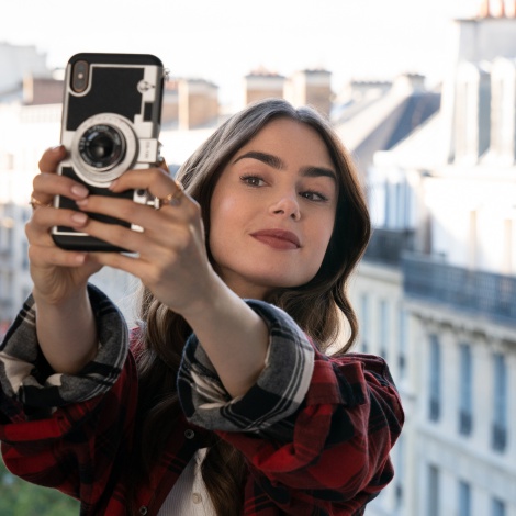 Netflix fija la fecha de la segunda temporada de ‘Emily in Paris’ con un prometedor avance