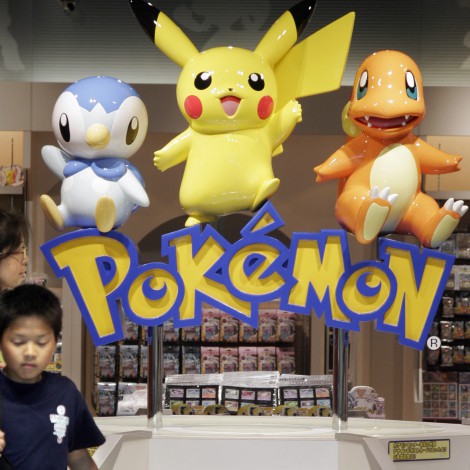 Un anuncio de Pokémon de 2004 se hace viral por una frase: “¿La rubia o mi Game Boy?”