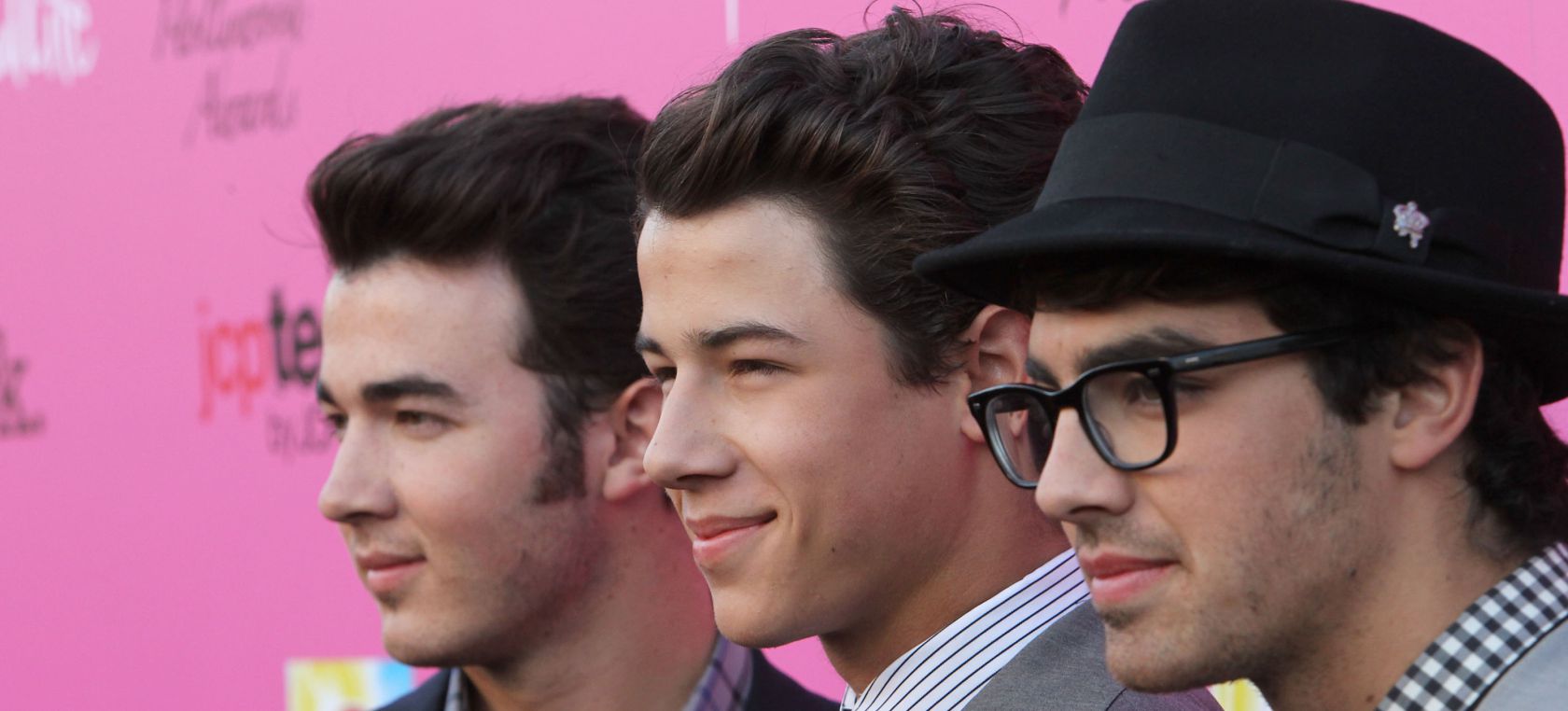 Jonas Brothers anuncian un regalo anticipado de Navidad: ‘Jonas Brothers Family Roast’