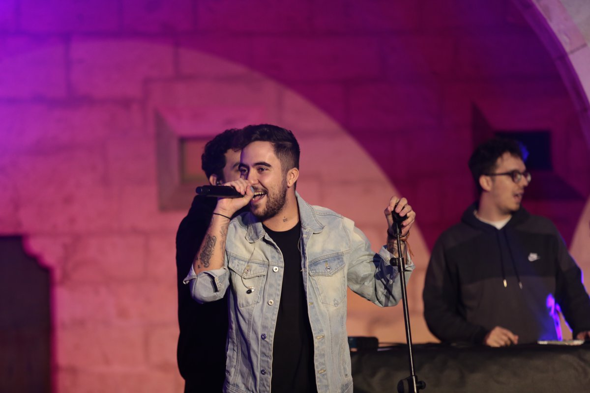 Beret: las mejores imágenes de su Secret Show con LOS40 desde el Castillo de Bellver en Mallorca