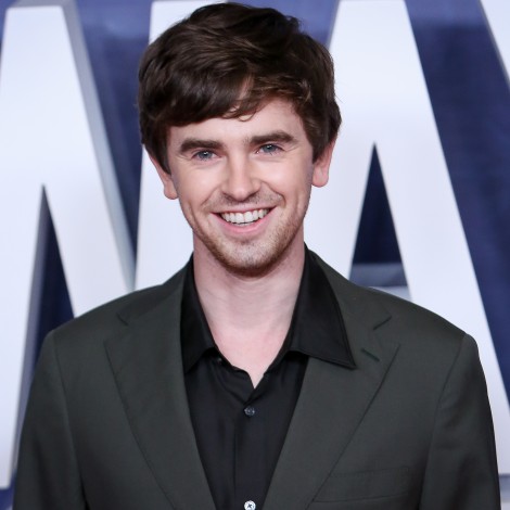 Freddie Highmore, impresionado por las costumbres españolas, el ‘bocata’ y la Cibeles