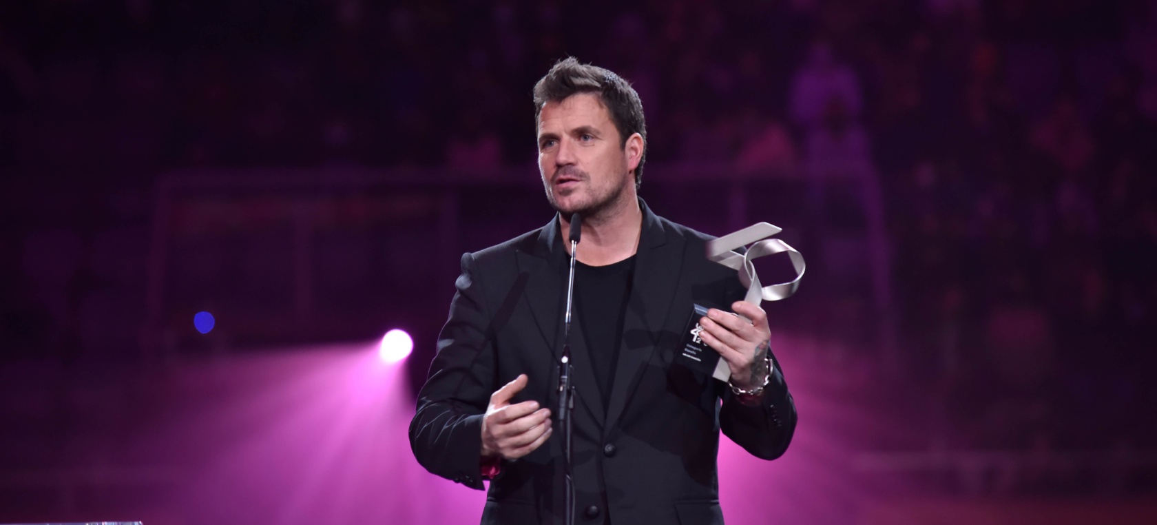 Dani Martín recibe el premio a Mejor Canción de la Categoría España en LOS40 Music Awards 2021 Illes Balears