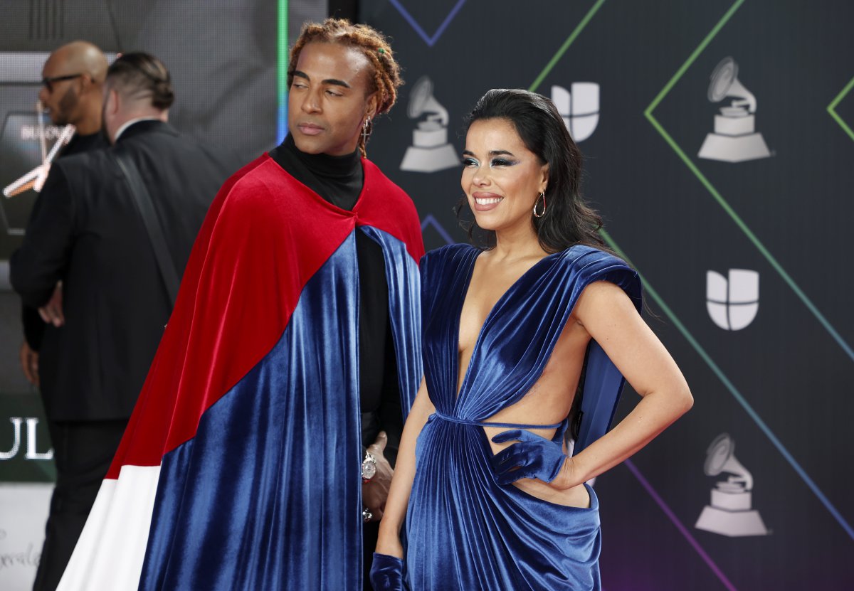 Yotuel y Beatriz Luengo, en la alfombra de los Premios Grammy Latinos 2021