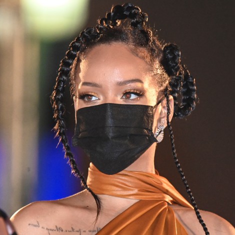 Rihanna es nombrada como heroína nacional de la nueva República de Barbados