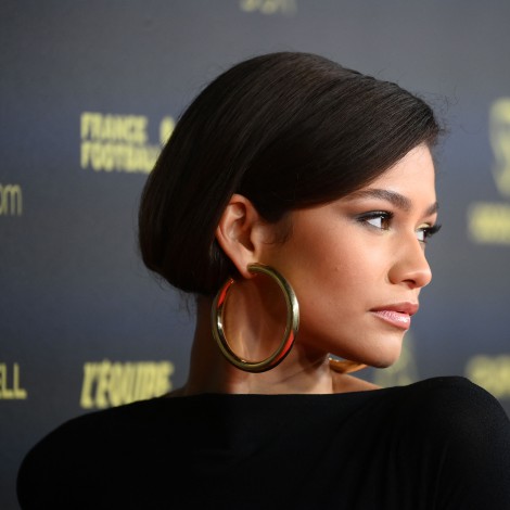 El surrealista directo en el que un periodista confunde a Zendaya con Dua Lipa: “No sé quién es”
