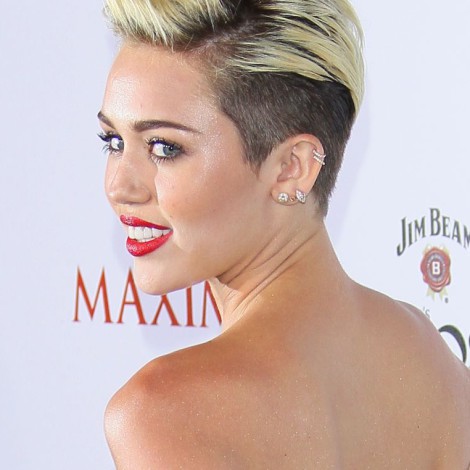 Miley Cyrus tiene una idea para un supergrupo (y a su padre le va a encantar)