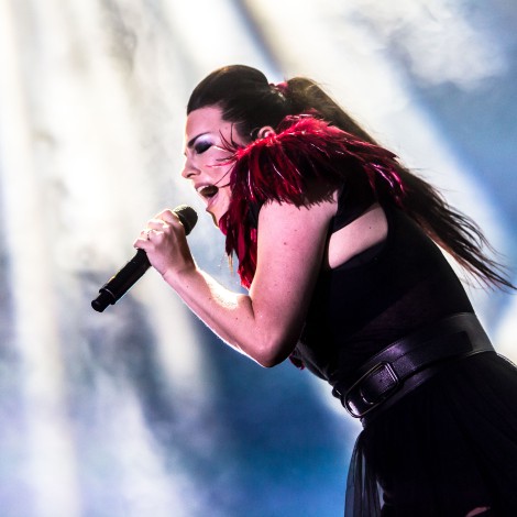 Evanescence lanza una emotiva versión de ‘Across de Universe’ de los Beatles