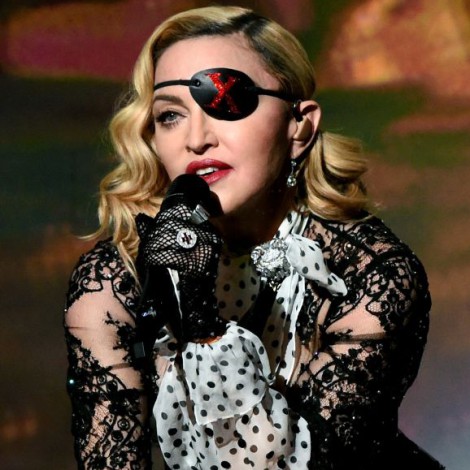 Madonna anuncia nueva música para 2022 desde el estudio de grabación