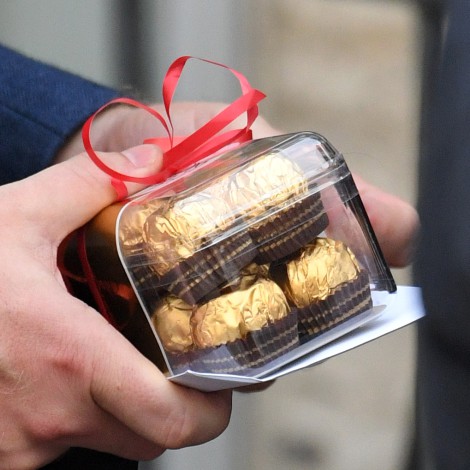 Ferrero Rocher retira del mercado todos los lotes de uno de sus productos estrella por una alerta alimentaria