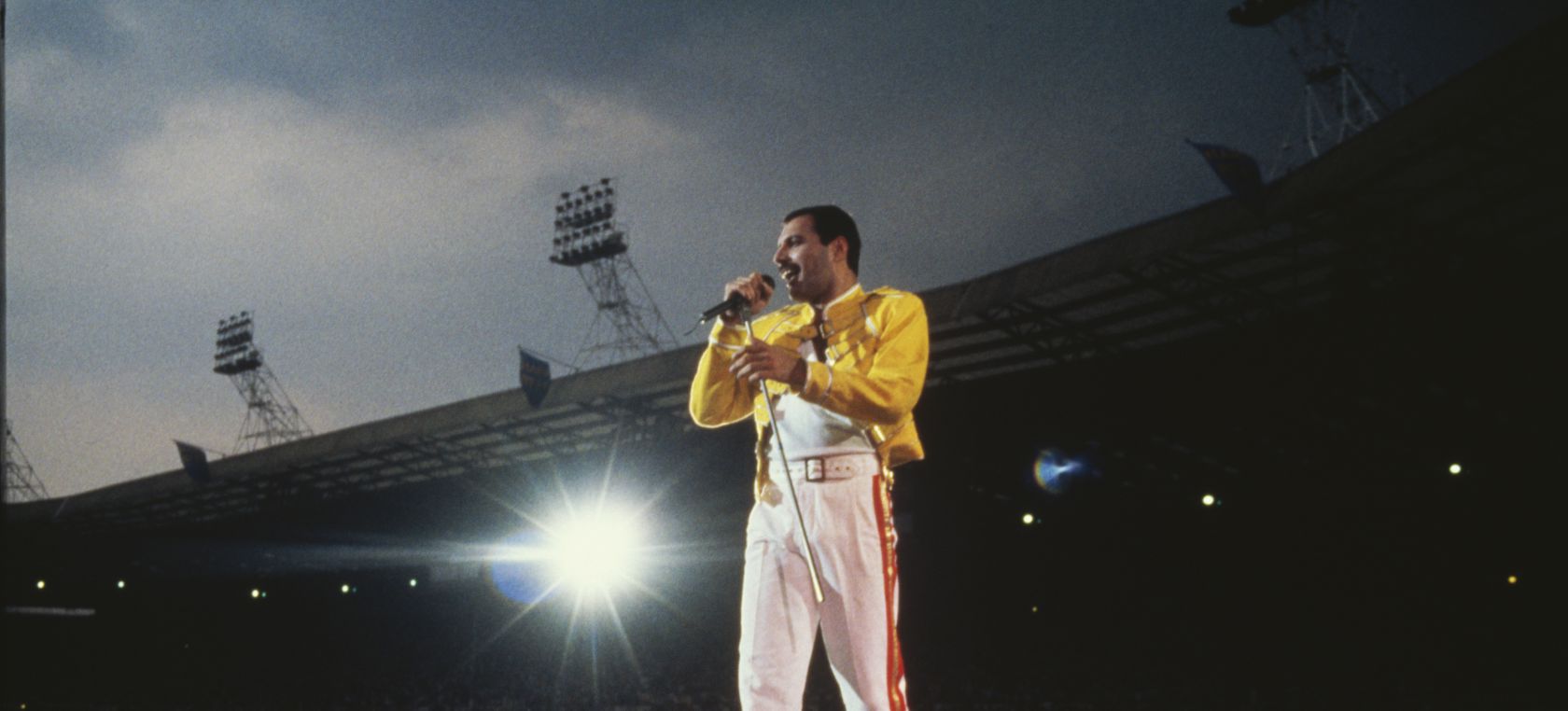 La historia de la famosa chaqueta amarilla de Freddie Mercury