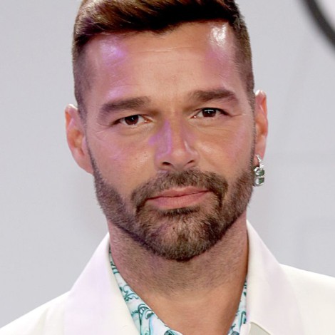 La ducha de Ricky Martin en ‘Otra noche en L.A.’: mira el vídeo de su nueva canción