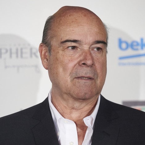 Antonio Resines recibe el alta después de 48 días en el hospital