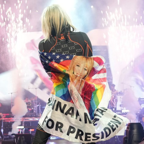 Miley Cyrus concentra todas las miradas justo antes de la Super Bowl 2022: “Hannah Montana for President”