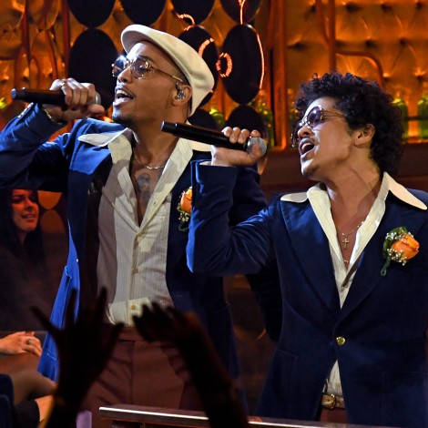 Bruno Mars lanza por sorpresa una de sus canciones favoritas con Silk Sonic: ‘Love's Train’