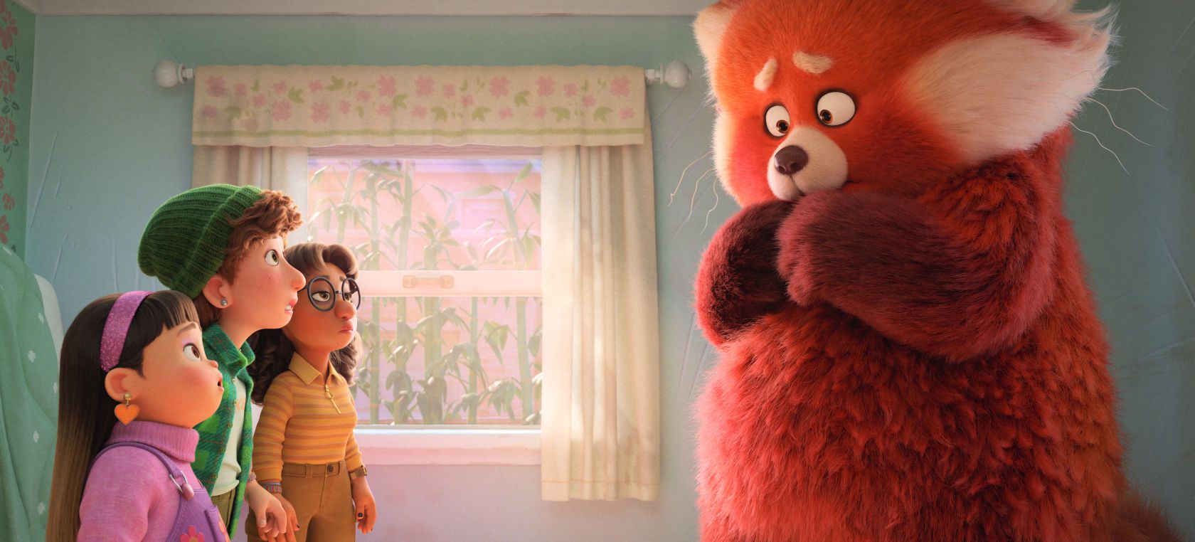 Crítica ‘RED’: Pixar vuelve a hablarle maravillosamente a las adultas (y a a las que están camino de serlo)