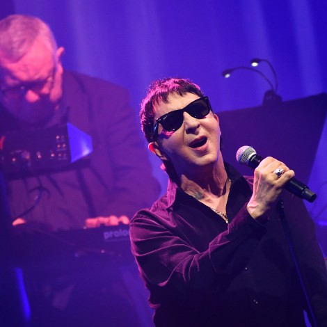 Soft Cell y Pet Shop Boys despliegan todo su shynt-pop en 'Purple Zone'