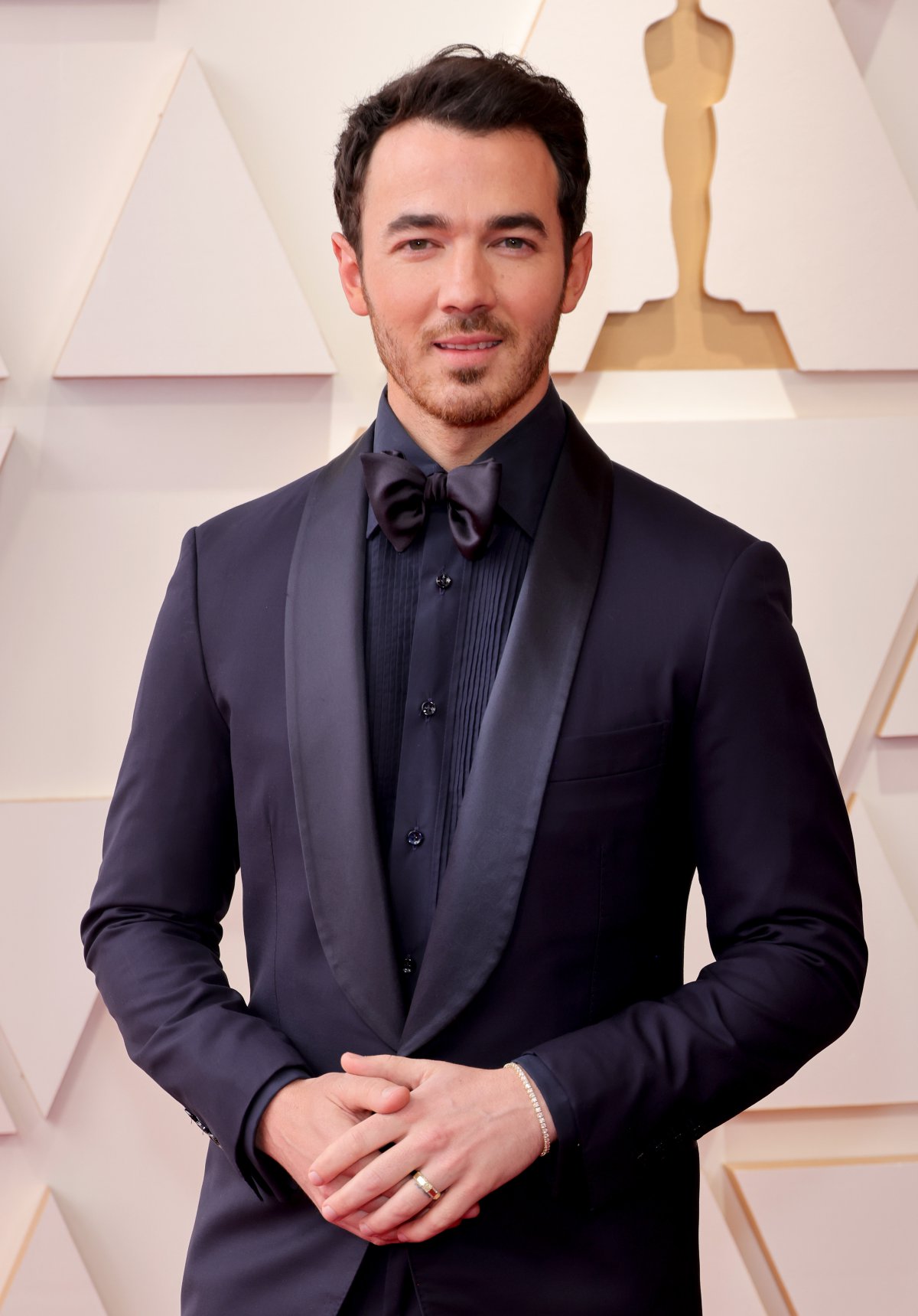 Nick Jonas, en la alfombra roja de los Oscar 2022