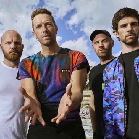 El emocionante momento en el que Coldplay subió a un fan al escenario para cantar con ellos