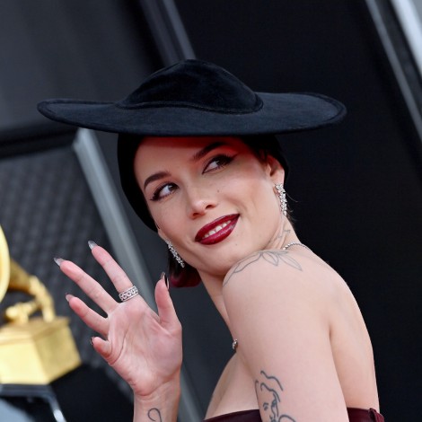 Halsey tiene un poco gafados los Grammy y se tuvo que marchar antes de tiempo