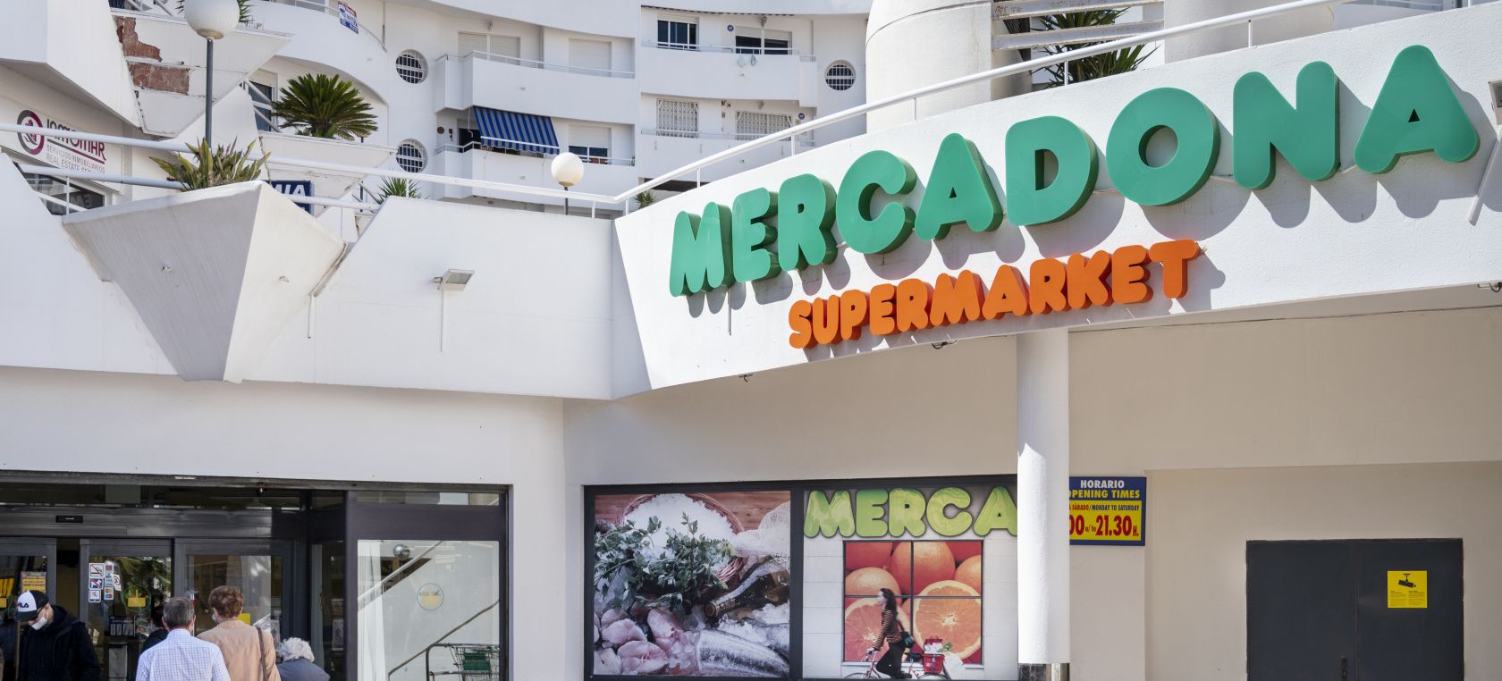 Horarios de los supermercados en Semana Santa: ¿cuándo abren Mercadona, Carrefour y Lidl?