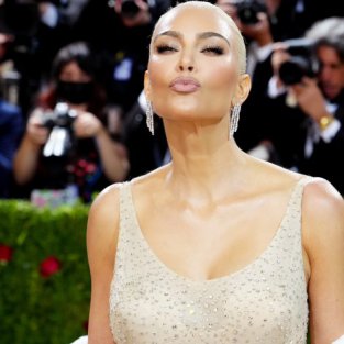 Kim Kardashian se convierte en Marilyn Monroe en la Gala Met