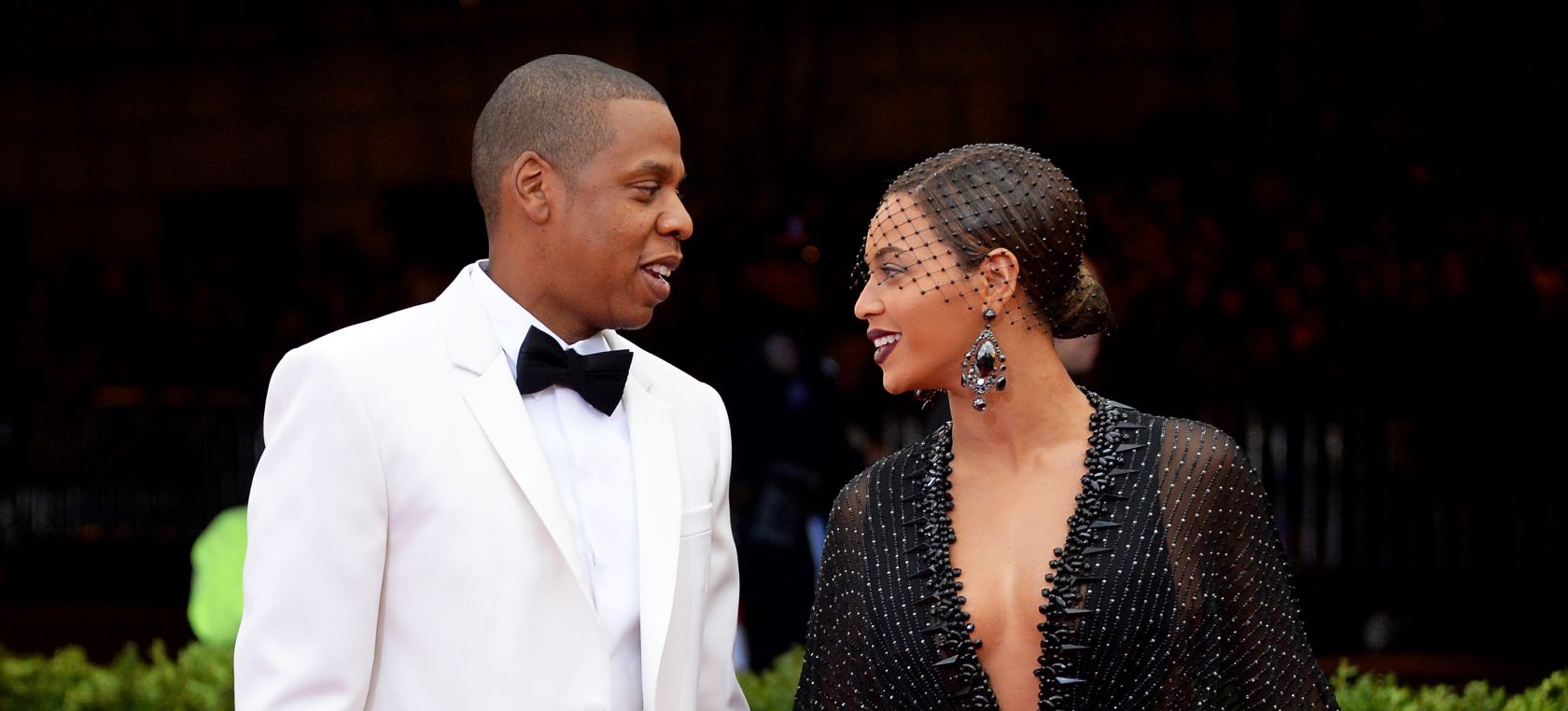 El día que Solange Knowles agredió a Jay-Z y Beyoncé permaneció impasible
