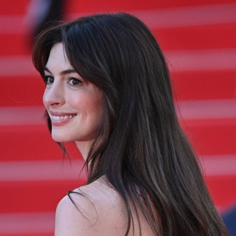 Anne Hathaway conquista Twitter y la alfombra roja de Cannes