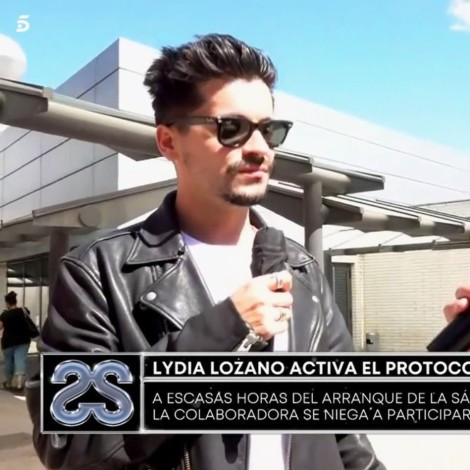 Andrei Ionuț Ursu (Eurovisión), consuela a Lydia Lozano mientras Jorge Javier Vázquez le tira los tejos