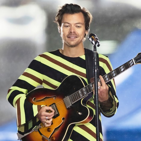 Harry Styles felicita el cumpleaños a una fan cantando '22' de Taylor Swift