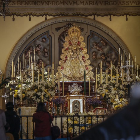 La procesión de la Virgen del Rocío se suspende por la rotura del paso