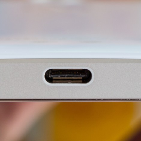 El puerto USB-C será obligatorio en tu móvil en 2024