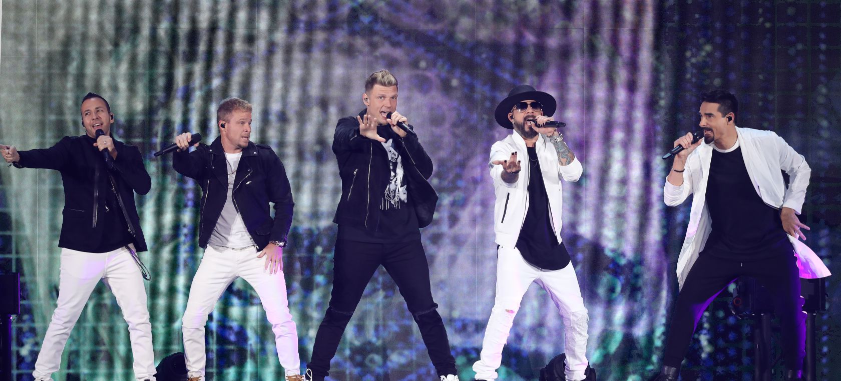 Backstreet Boys protagoniza un momento precioso junto a sus hijos encima del escenario