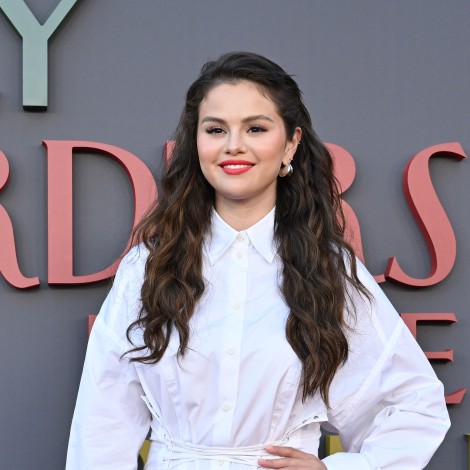 Selena Gomez se sincera sobre su paso de estrella infantil a actriz adulta y las dificultades que eso supuso