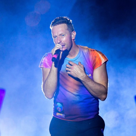 Coldplay continúa con su gira más sostenible usando baterías recicladas