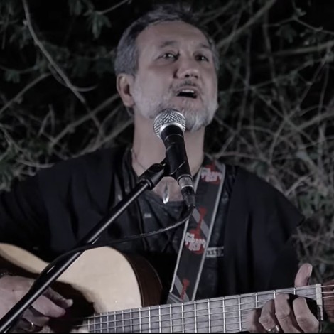 Muere el cantautor Nicolás Capelo a los 55 años mientras buceaba