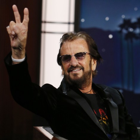 Ringo Starr cumple 82 años mandando su tradicional mensaje de paz y amor, esta vez también al espacio