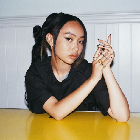 Griff, sobre ser telonera de Dua Lipa y el significado de 'Head On Fire' en ¿De qué va?