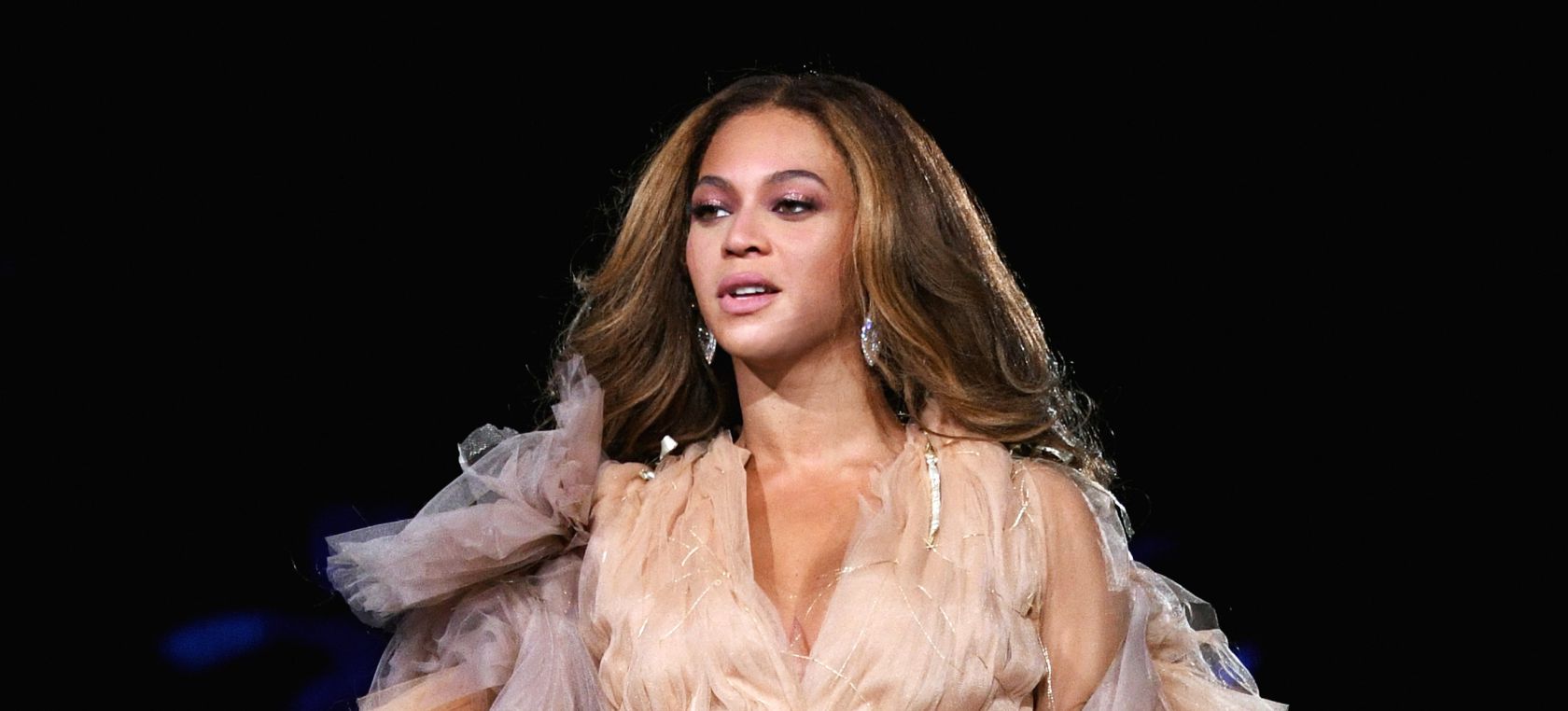 Beyoncé consigue ser la primera mujer en liderar la lista de discos de Estados Unidos en 2022